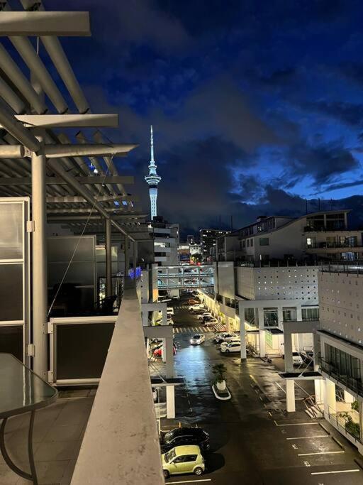 Seaview Waterfront Hotel Apt Окленд Экстерьер фото