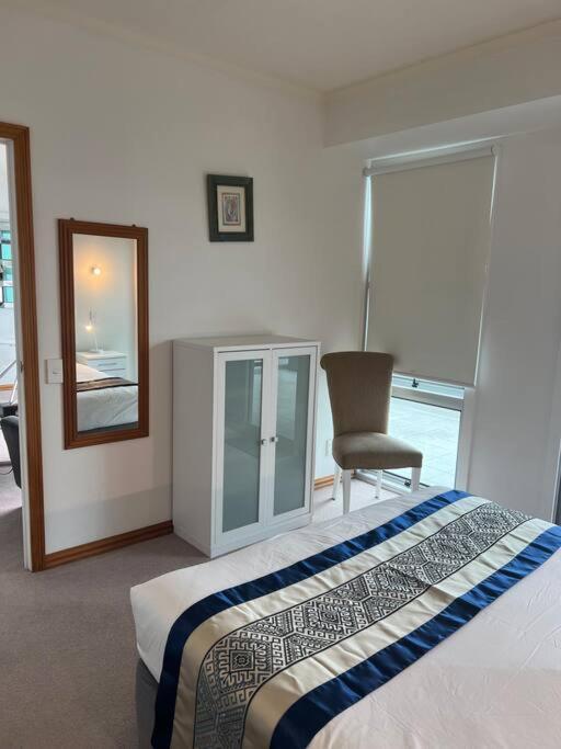Seaview Waterfront Hotel Apt Окленд Экстерьер фото