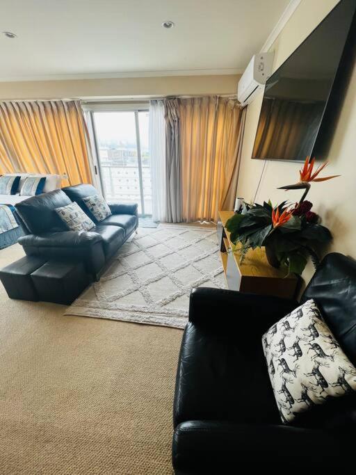 Seaview Waterfront Hotel Apt Окленд Экстерьер фото