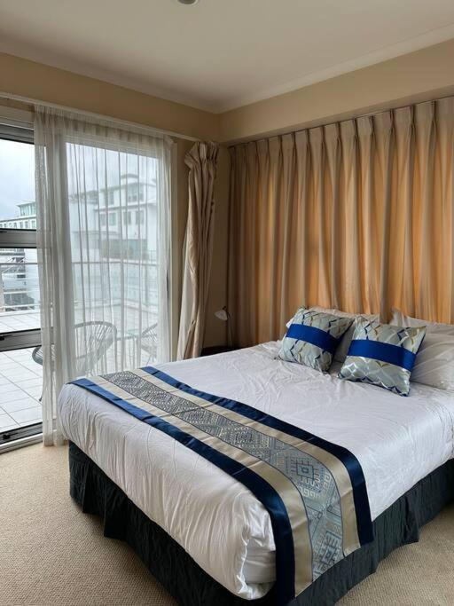 Seaview Waterfront Hotel Apt Окленд Экстерьер фото