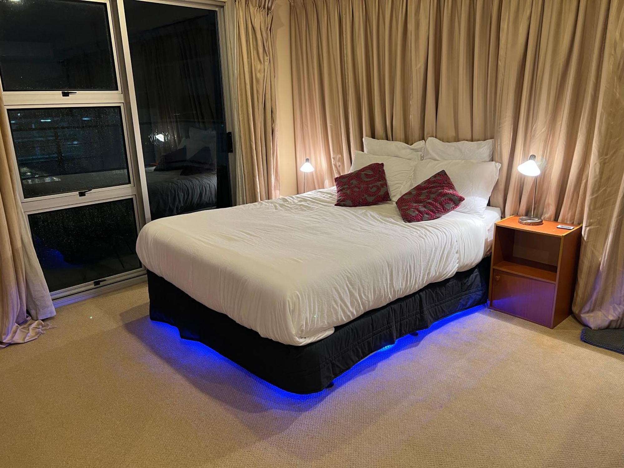Seaview Waterfront Hotel Apt Окленд Экстерьер фото