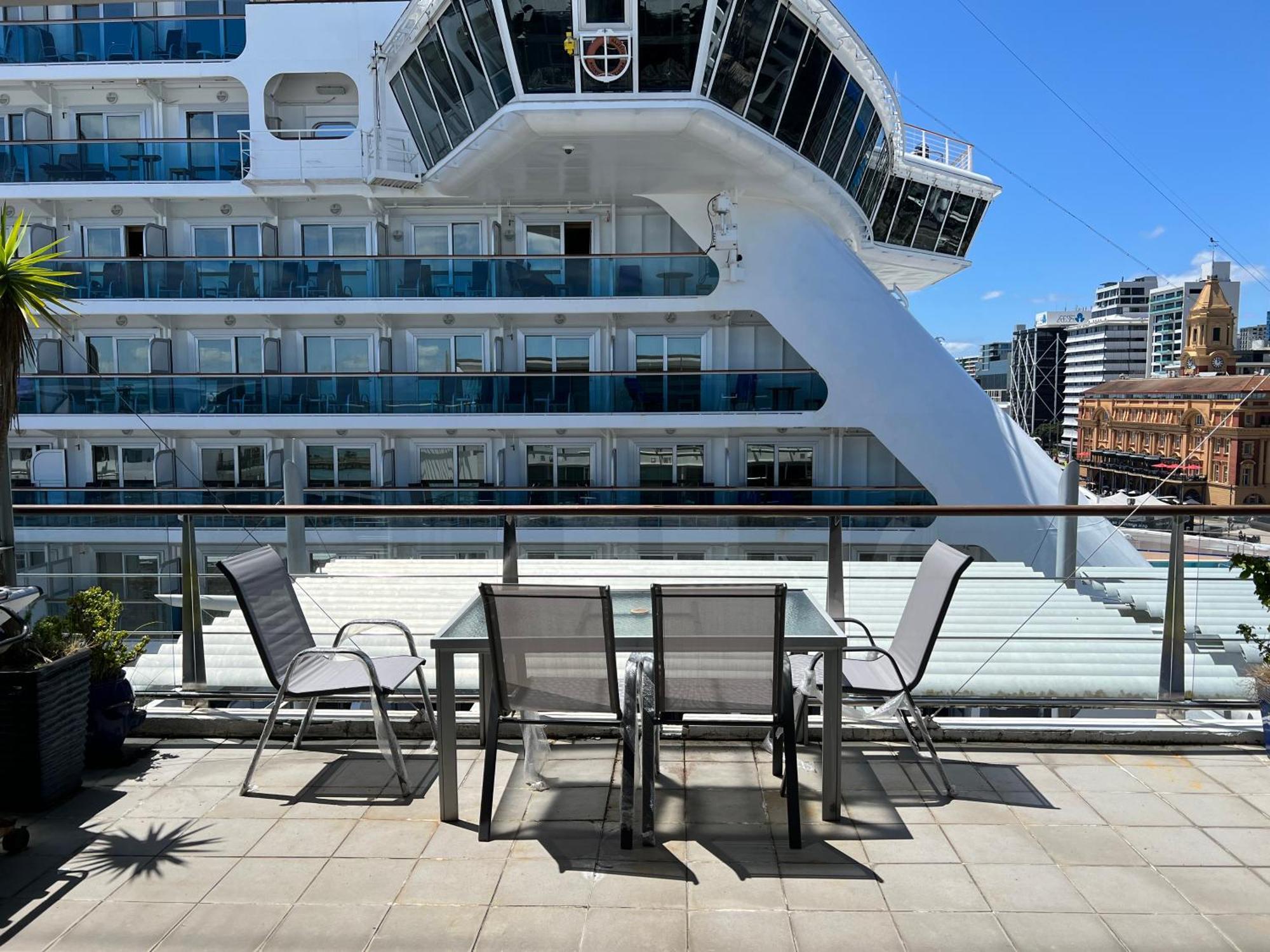 Seaview Waterfront Hotel Apt Окленд Экстерьер фото